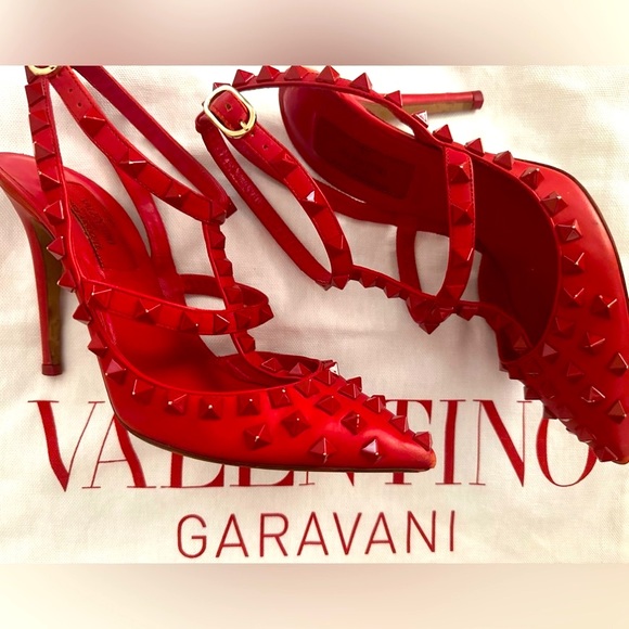 👠 RED VELENTINO all over rockstud accents Heels FINAL PRICE, dropped 3/23 - Picture 2 of 9
